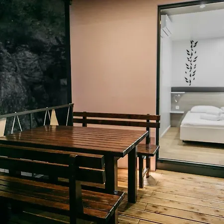 Illyria Πανσιόν