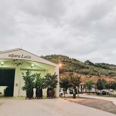 Illyria Guest house